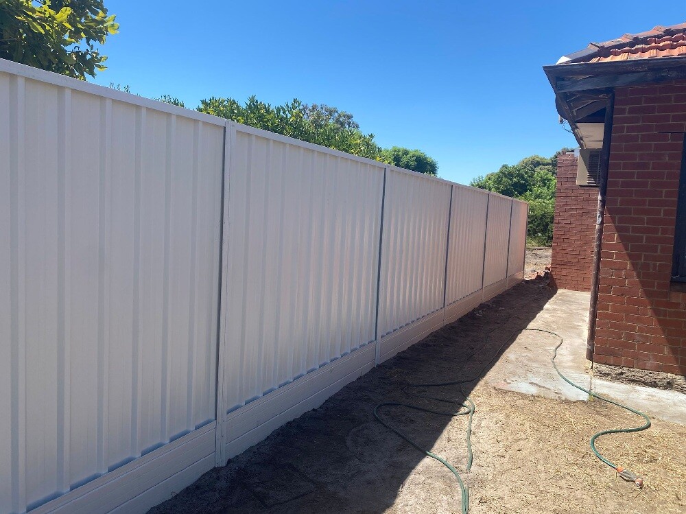 Straight Up Retaining Fencing Earthworks's Store